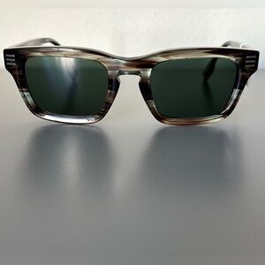 NWT Sleek BURBERRY Green and Black Sunglasses
